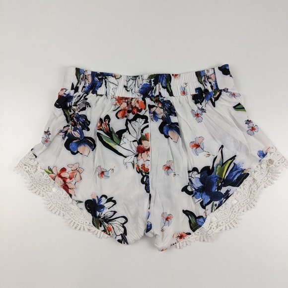 Revamped White Shorts with Blue and Red Flowers Small - Picture 3 of 9